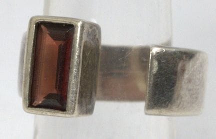 Anello in argento 925 con pietra arancione, fascia