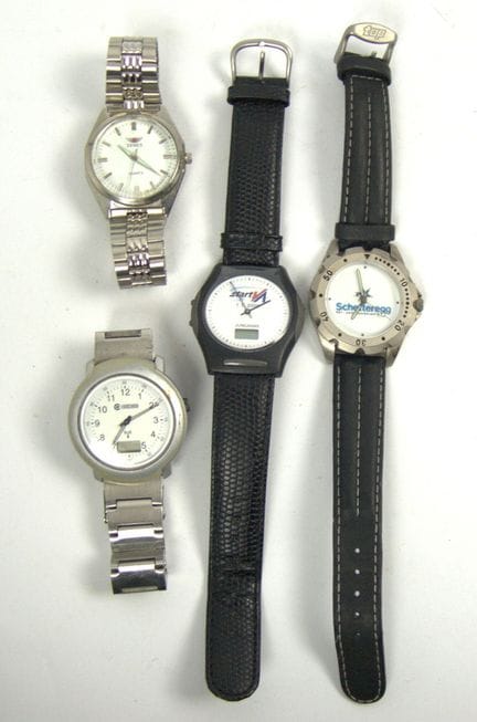 Lot Herren Armbanduhren aus Auflösung. Nicht auf F