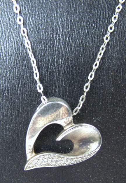 Collana in argento 835 con un ciondolo a forma di 
