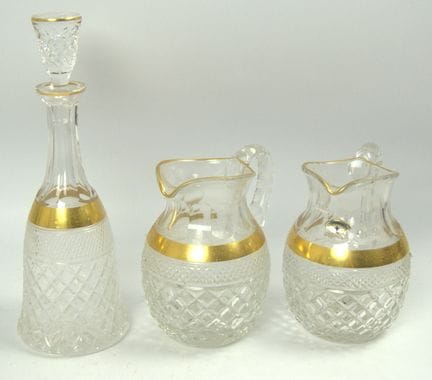Drei Teile Glas, dabei 2 Kristallkrüge sowie 1 Stö