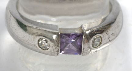 Anello da donna, in argento 925. Misura 56.