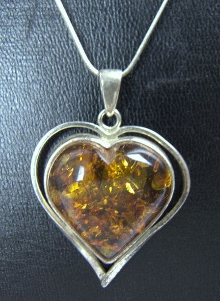 Collana con ciondolo a forma di cuore, impreziosit