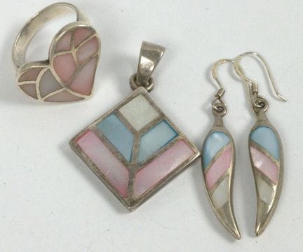Schmuckset bestehend aus Ohrhänger, Anhänger sowie