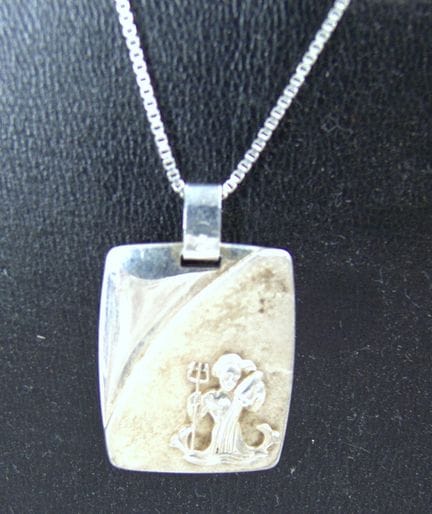 Collana con ciondolo raffigurante il segno zodiaca