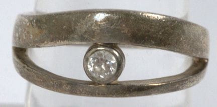 Ring mit Zirkonia, Silber geprüft. Ringgröße 55