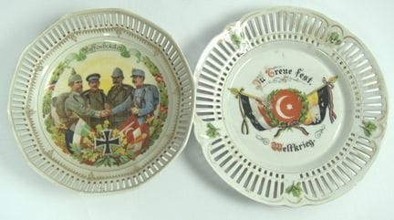 Zwei Patriotische Durchbruchteller aus Porzellan a