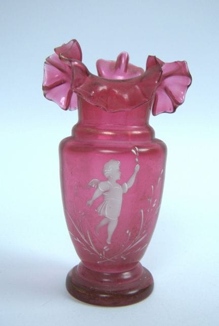 Rubinrote Cranberry-Glasvase im Mary-Gregory Stil 
