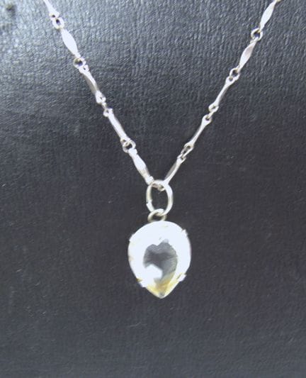 Silber Kette mit Tropfenförmigen Anhänger. Länge c