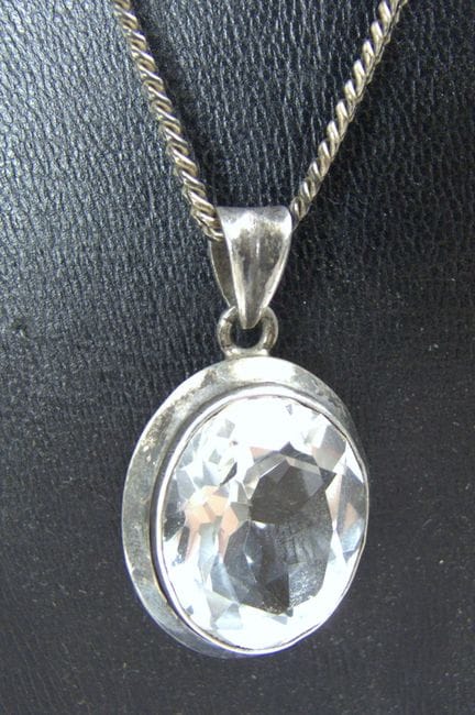 Collana con ciondolo, in argento 925.