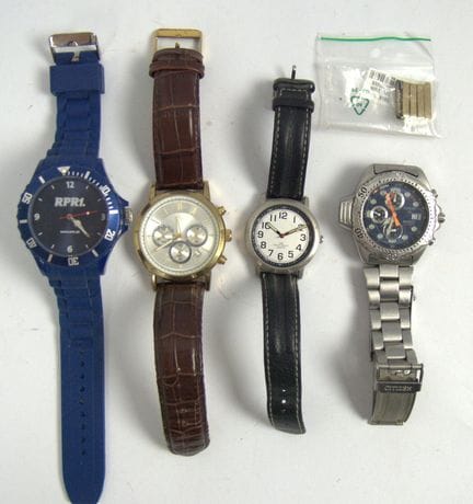 Orologi da polso da uomo Lot con segni di usura. N