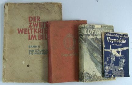Lot Militärische Bücher, dabei Der Zweite Weltkrie