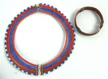 Zwei Teile afrikanischer Schmuck
