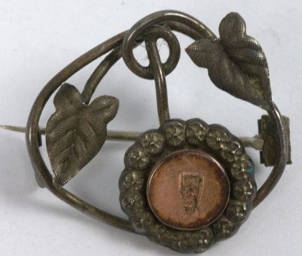 Antike Brosche. Silber geprüft.
