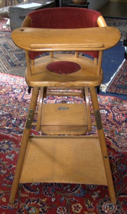 Klassischer, umklappbarer Kinderhochstuhl "Klipp-K