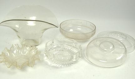 Lot Glas aus Auflösung, dabei Schalen sowie eine V
