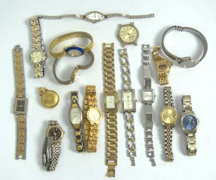 Lot Damen Armbanduhren aus Auflösung.