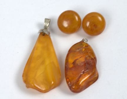 Set di gioielli in ambra con montatura in argento,