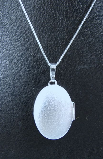 Necklace with pendant, 925 sterling silver; the pe