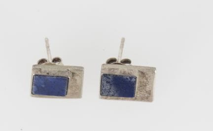 925 sterling silver stud earrings set with lapis l