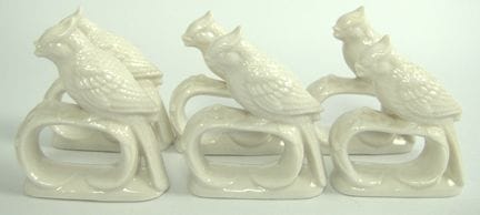 Sechs Serviettenhalter in Vogelform, Keramik. Höhe