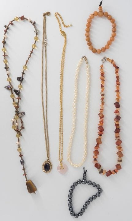 Beautiful Lot of Semi-Precious Stone Jewelry.