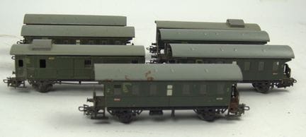 Märklin 4002/4003，H0轨距，Lot型客车，已组装，金属板材质。