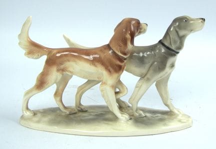 Porzellanfigur "Jagdhunde" Manufaktur Hertwig & Co