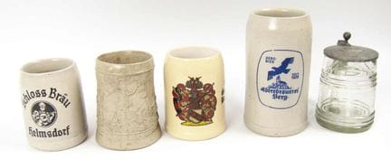 Lot of 5 beer mugs, including 1 glass with a thumb
