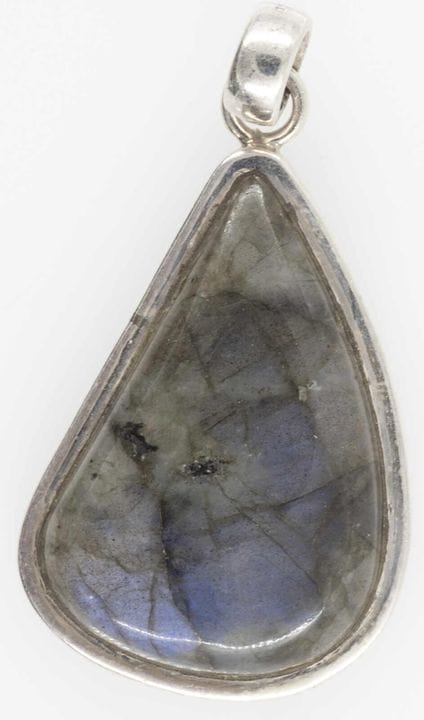 Teardrop-shaped labradorite pendant set in 925 sil