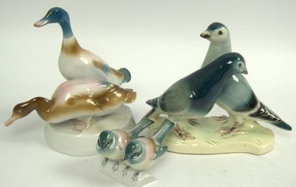 Drei Porzellan Figuren Paare, dabei 1x Tauben, 1x 