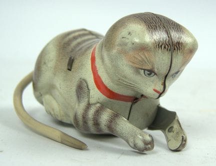 铁皮玩具“翻滚猫”，产自美国占领区德国，科勒公司制造。有使用痕迹，平版印刷状况良好。钥匙缺失。