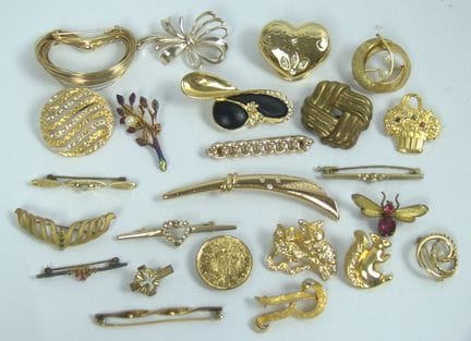 Lot vergoldeter Modeschmuck aus Auflösung.