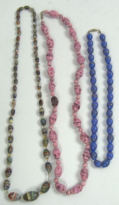 3 necklaces, Murano and Bohemian glass, in very go