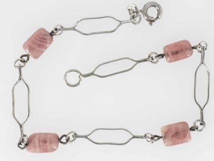 Bracelet, hallmarked silver, set with rose quartz.