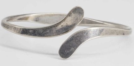 Bangle, hallmarked silver. 27.9 g