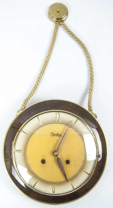 "Zentra" wall clock from the 1950s with a round wo