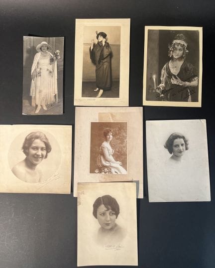 Fotografías. 17 fotografías de actrices de teatro 