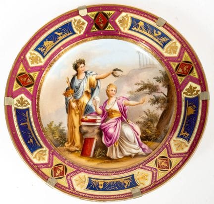 (9) ASSIETTE DE PRÉSENTATION EN PORCELAINE « MACHT