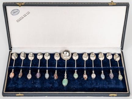 ENSEMBLE DE CUILLÈRES EN ARGENT COMPRENANT 12 CUIL