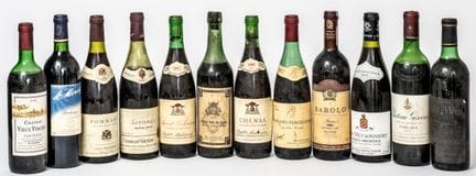 12 瓶葡萄酒
品种和年份各异（见图）
