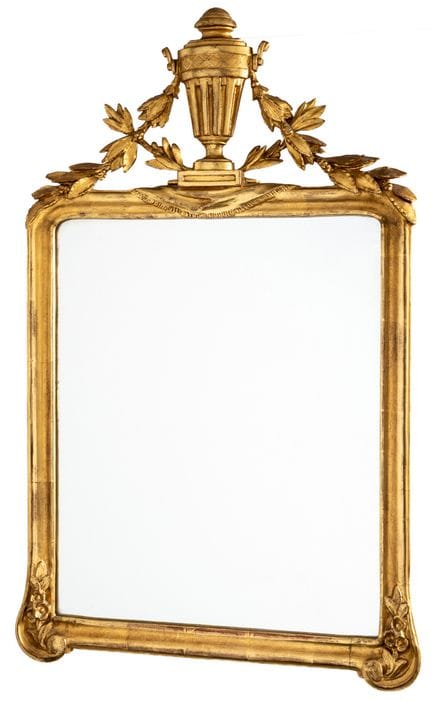 MIROIR MURAL DORÉ DE STYLE LOUIS XVI
Cadre en bois