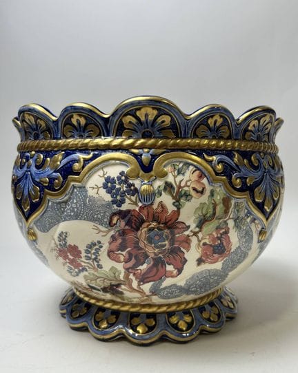 SARREGUEMINES, Runde Blumenvase aus Steingut mit B