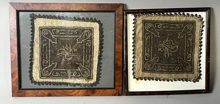 TURQUIE, Lot de 2 broderies figurant une caligraph