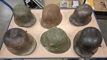 德国，一套9顶“钢盔”（Stahlhelm），约1916年
状况一般，有氧化痕迹和磕碰