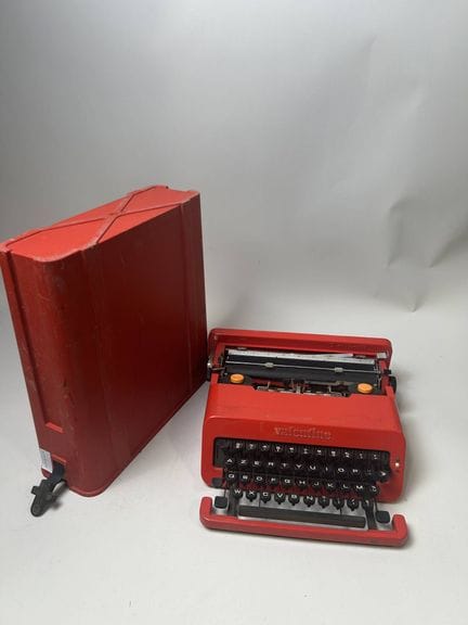OLIVETTI, máquina de escribir Valentine
Aquí, en s