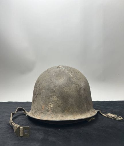 法国TTA 51型重型头盔，带内衬
内衬标有“CELORON 11”字样及“57”标记
法国制造，曾