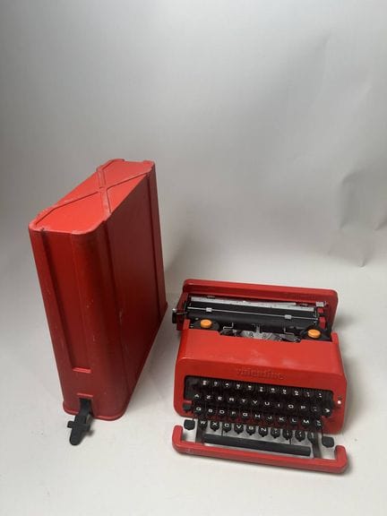 OLIVETTI, máquina de escribir Valentine
Aquí, en s