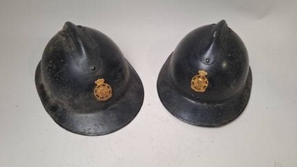 比利时，2顶1926年款“阿德里安”被动防护头盔
状况良好