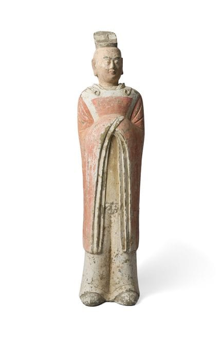 Una gran figura de cerámica pintada que representa