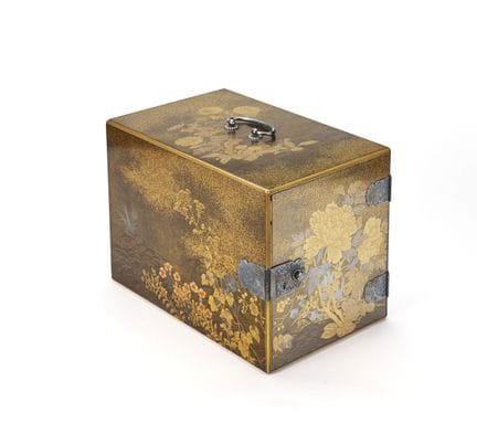 Un estuche de costura decorado con laca «togidashi
